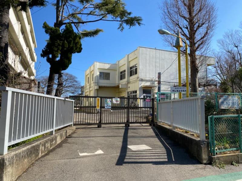屋敷幼稚園:徒歩16分(1300m)