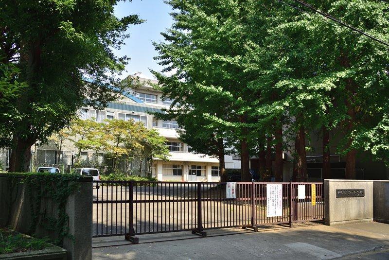 行田中学校:徒歩13分(1000m)