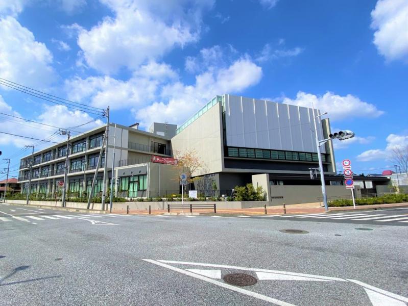 谷津小学校:徒歩3分(210m)